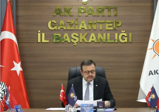 AK Parti Gaziantep&rsquo;te teşkilat ruhu vurgusu! Fedaioğlu: Makamların &uuml;zerinde bir g&ouml;n&uuml;l seferberliğidir - Resim : 2