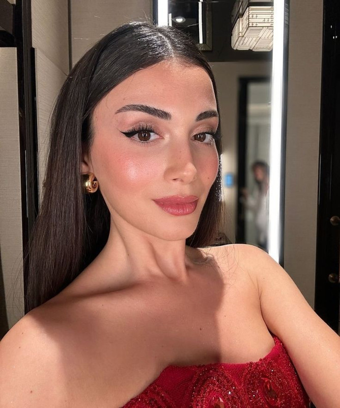 2 yıllık ilişkisi ani bir şekilde bitmişti! Özge Yağız ile Halit Özgür Sarı aşkı mı yaşıyor? Sosyal medya hesabından yanıt geldi - Resim: 1