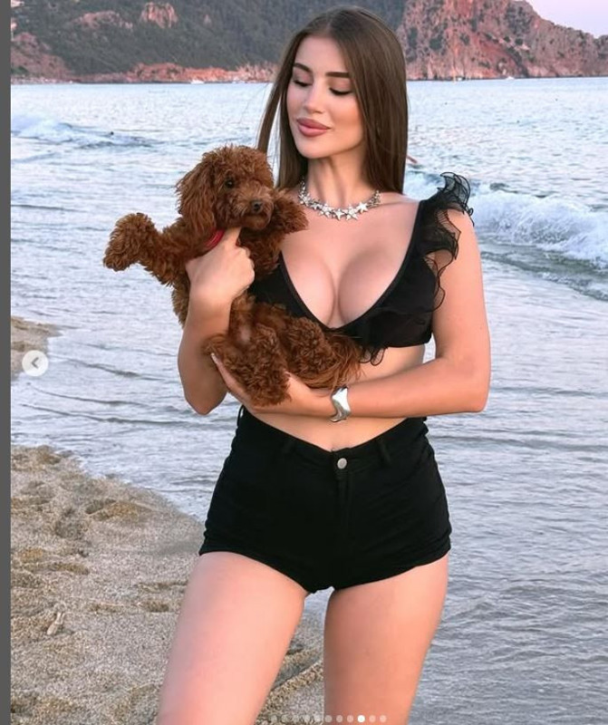 TikTok'ta çektiği dans videolarıyla ününe ün katmıştı. Fenomen Gamze Acet'in başı madde bağımlısı şahısla dertte. Kapıya kadar gitmiş - Resim: 15