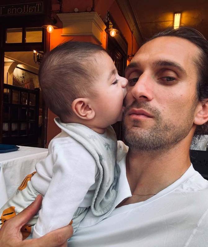 Melisa Aslı Pamuk- Yusuf Yazıcı çiftinden yeni aile fotoğrafı! İşte Mylan bebeğin son hali - Resim: 2