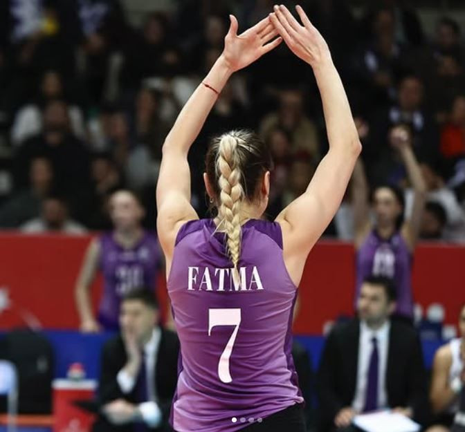 Fenerbahçe, eski Galatasaraylı yıldızı kadrosuna kattı! 1,86 boyundaki güzel oyuncu fiziğiyle görenleri büyüledi - Resim: 8