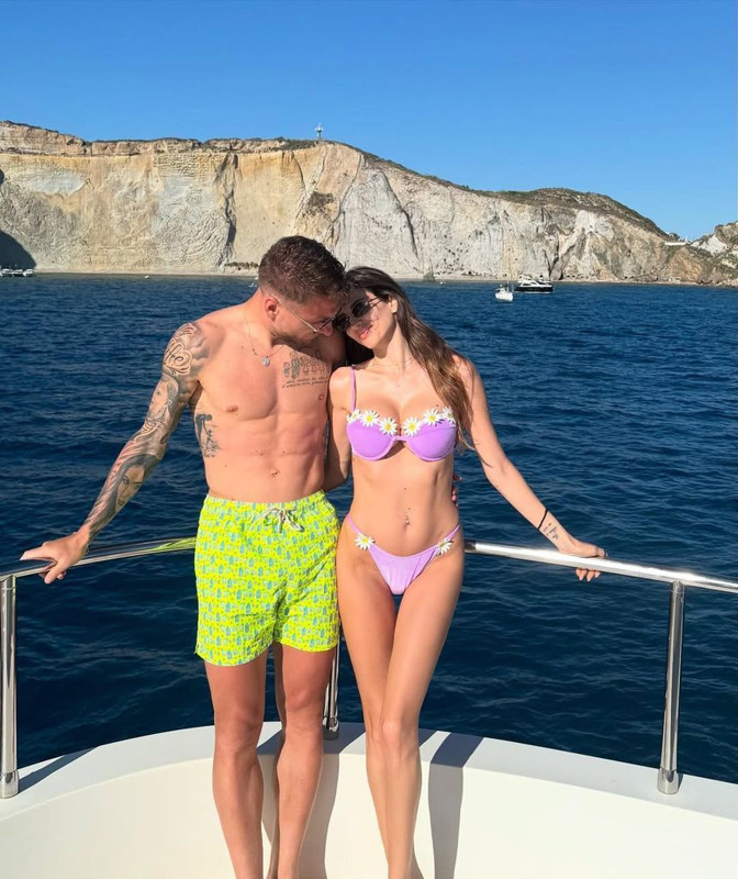 Beşiktaş'ın yıldızı Ciro Immobile aşka geldi! Eşi ile romantik tatil pozları sosyal medyayı salladı - Resim: 4