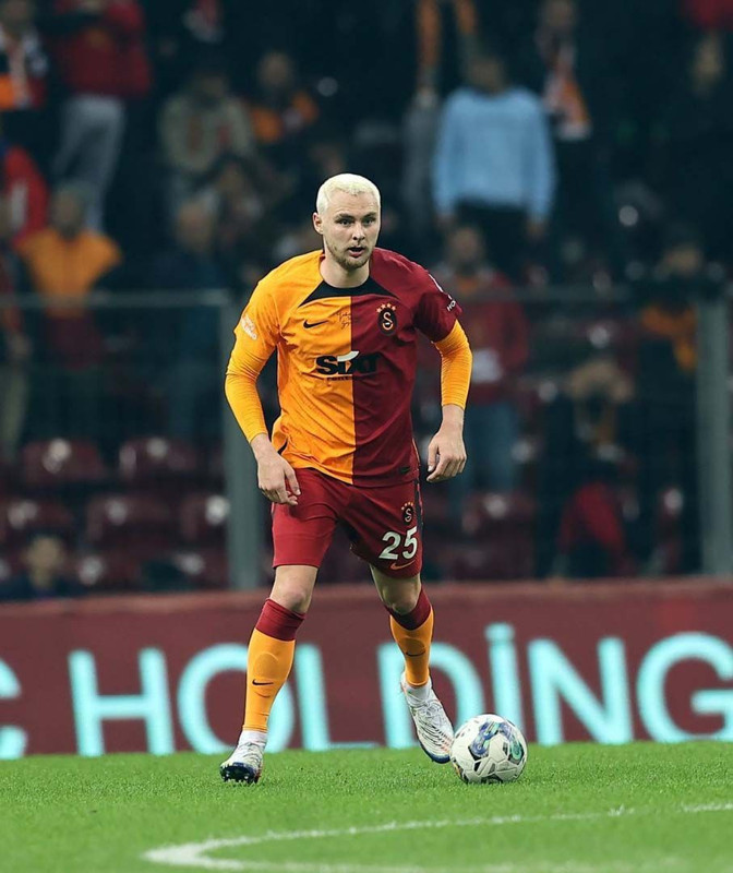 Galatasaraylı yıldızdan yönetime şok talep: “Bonservisimi verin gideyim” - Resim: 6