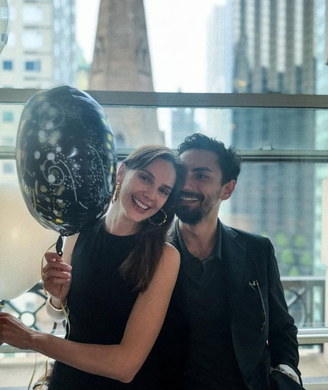 Alina Boz ile Umut Evirgen New York'ta aşka geldi! Romantik pozları büyük beğeni topladı - Resim: 5