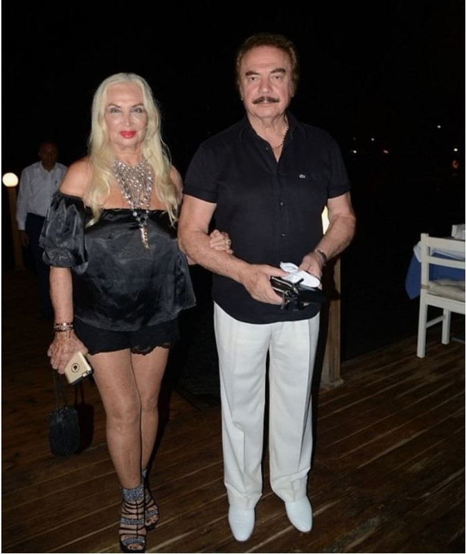Sevim Emre photoshop'un dozunu yine kaçırdı! Bikinili pozuyla olay yarattı - Resim: 2