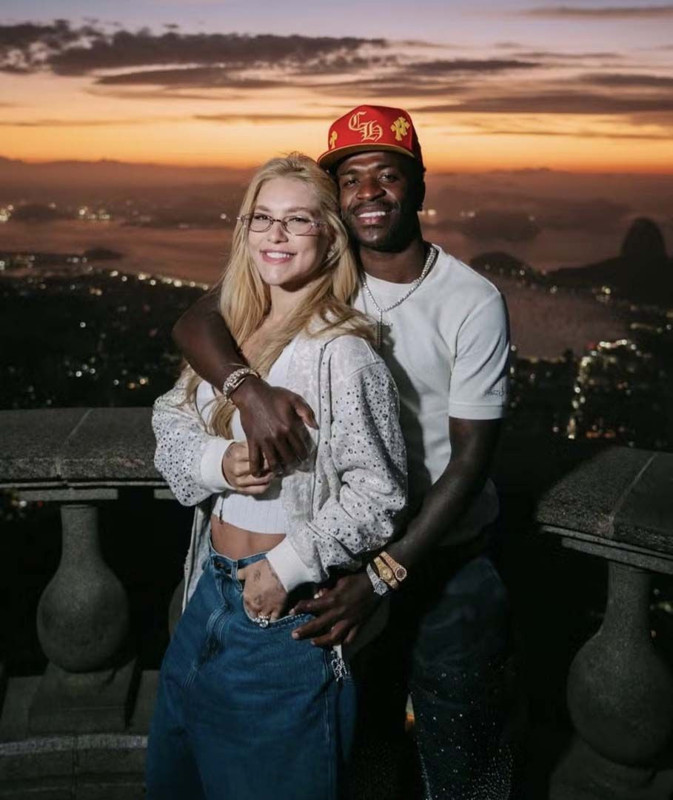 Real Madrid’in yıldızı Vinicius Junior'ı yıkan haber! Ayrıldığı sevgilisi 2 hafta sonra nişanlandı - Resim: 5