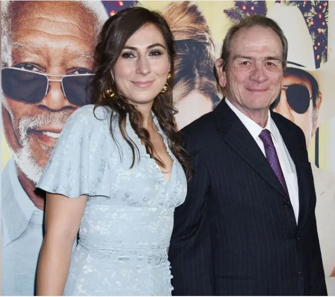 Ünlü oyuncuyu kahreden haber! Kızı otel odasında ölü bulundu - Resim: 5