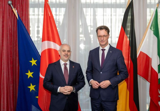 Cumhurbaşkanı Dış Politika ve Güvenlik Başdanışmanı Kılıç Almanya'da! Kılıç: Türkiye NATO’nun vazgeçilmez müttefiki - Resim : 2
