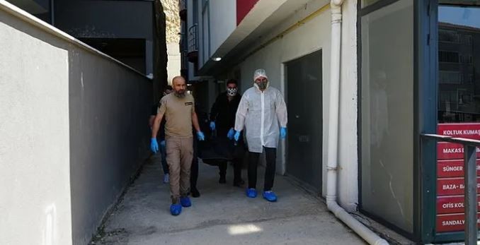 8 aylık hamile kadının korkunç sonu! Evden kötü kokular geldi! Ekipler şoke oldu! - Resim : 1