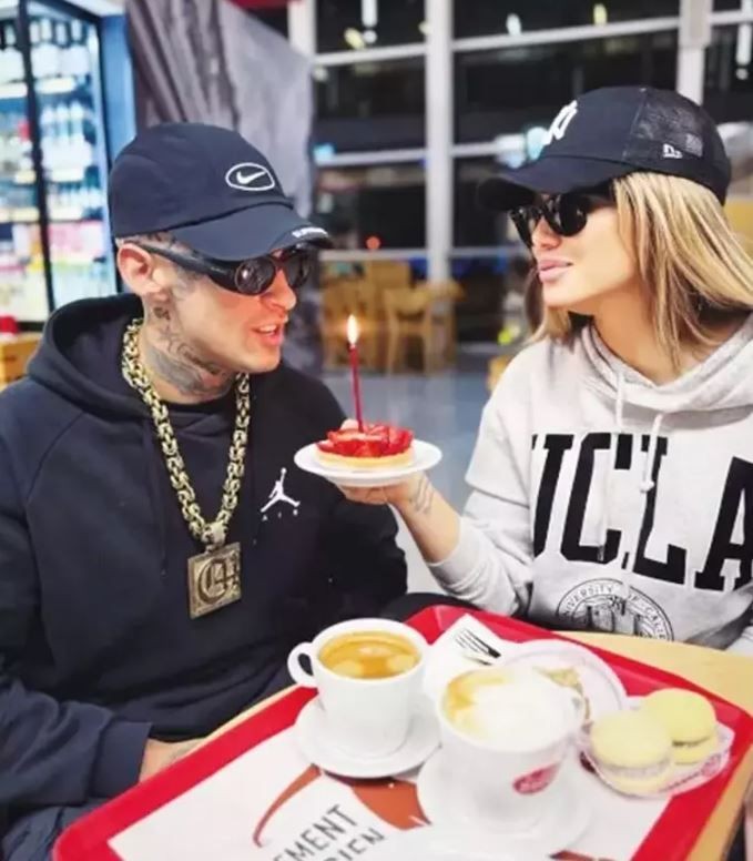 Galatasaray'ın yıldızı Mauro Icardi ile boşanmıştı! Wanda Nara'dan romantik kutlama geldi! Paylaşımı manidar bulundu - Resim: 5