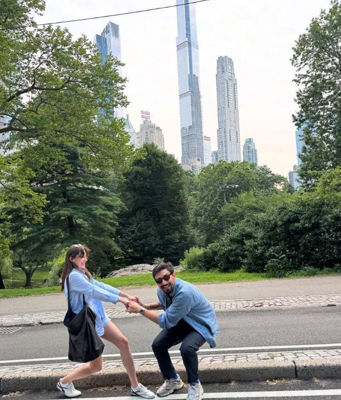 Alina Boz ile Umut Evirgen New York'ta aşka geldi! Romantik pozları büyük beğeni topladı - Resim: 4