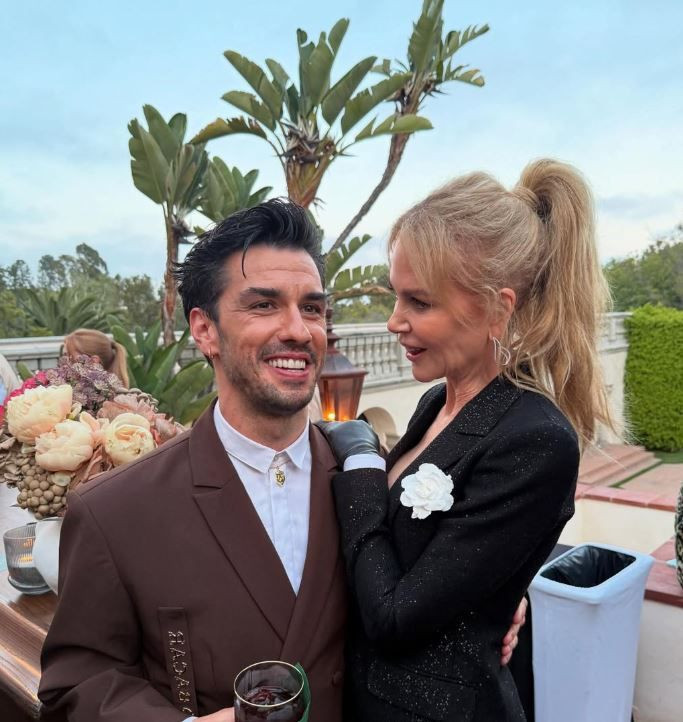 Nicole Kidman'la başrol oynamıştı! 'Nine Perfect Strangers'ın yıldızı Aras Aydın'a Venedik'te ödül - Resim: 2