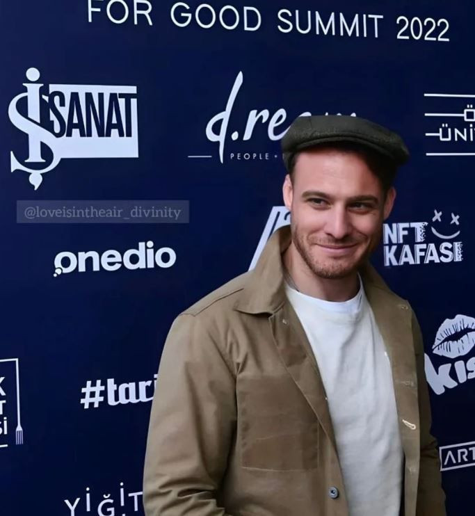 Kerem Bürsin Influencer’ları topa tuttu! - Resim: 1
