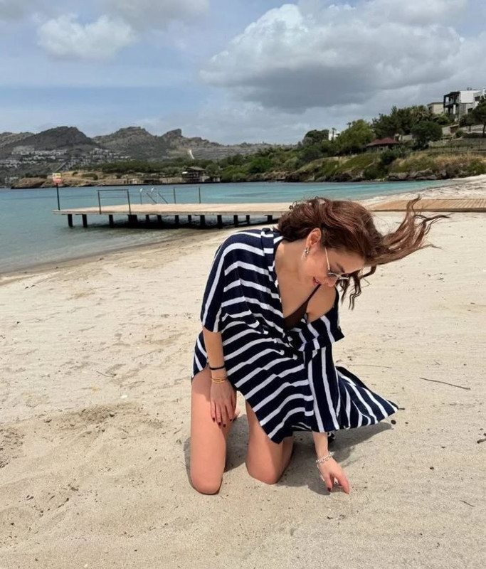 Yaz sezonunu açan İlayda Alişan'dan nefes kesen tatil pozları! Paylaşımı beğeni yağmuruna tutuldu - Resim: 4