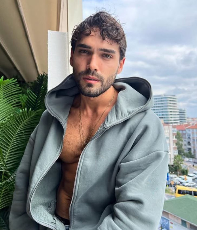 Ayşegül Eraslan'ın evinde olduğu ortaya çıkmıştı! Oyuncu Sunay Kurtuluş'tan o görüntülere açıklama - Resim: 8