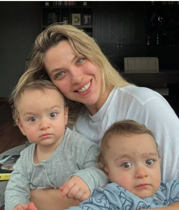 İdo Tatlıses'in eşi Yasemin Şefkatli ve oğlu Ayel kaza geçirdi! Ambulansla hastaneye kaldırıldı - Resim: 3