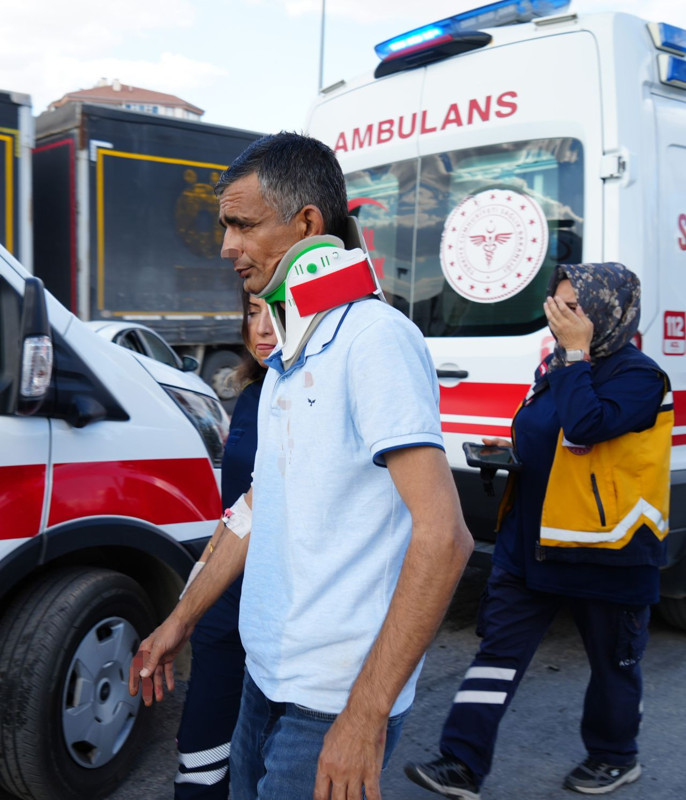 43 ilin bağlantı noktası! "Kilit Kavşak"ta trafik durma noktasına geldi: Kilometrelerce kuyruk oluştu - Resim: 5