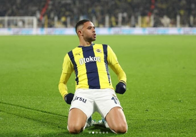 Fenerbahçe'ye kötü haber! Forvet transferi konusu büyük can yakacak - Resim: 23