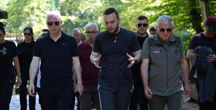 Belgrad Ormanı’nda fark yaratan yürüyüş: İstanbul Sıfır Atık’ın başkenti oldu! Samed Ağırbaş: Çevre etkinliklerimiz 39 ilçede sürecek - Resim : 2