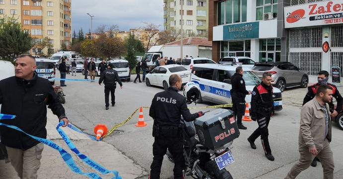 Babasını vuran kayınpederini vurdu! Dünürlerin kavgası cinayetle bitti! - Resim : 1