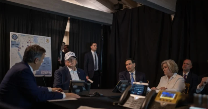 Trump’ın odasında savaş haritası gündem oldu! Planda Türkiye var mı? - Resim : 1