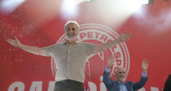 Batman tek yürek oldu! Batman Petrolspor’da 24 yıllık hasret sona erdi! Petrolspor kupayı taraftarıyla kaldırdı - Resim : 2