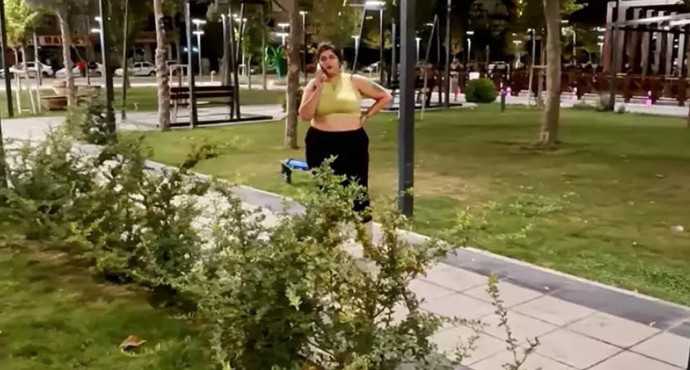 Aksaray'da akılalmaz olay! 'Tecavüz ediyorlar' diye çığlık attı! Gelenleri darp etti - Resim : 1