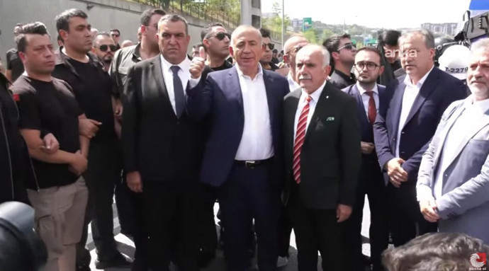 Gözler bugün CHP İstanbul il binasındaydı! Gürsel Tekin binaya girdi! Beklenen ilk açıklama geldi - Resim : 5
