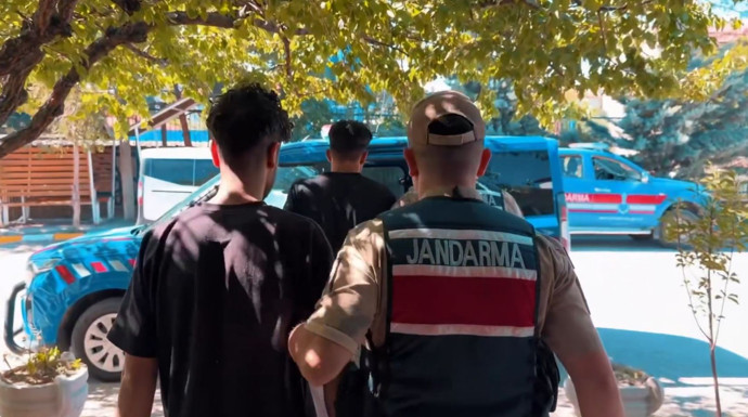 Şaka değil gerçek! Koyun mafyası çobanlara kabusu yaşattı: 800 küçükbaşı kaçırdılar - Resim : 1