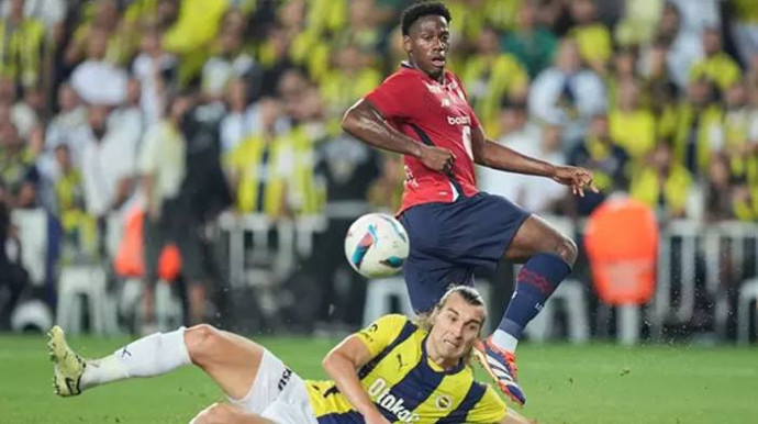 Fenerbahçe'de Ali Koç dünyaca ünlü yıldızı siyah beyazlı takıma kaptırdı! Rekor maaş istemişti, onlara 6 milyon euroya gitti - Resim : 1