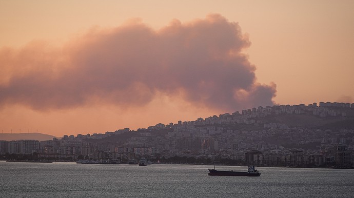 İzmir Aliağa'da bir yangın daha! Havadan ve karadan müdahale ediliyor: 1 şüpheli gözaltında - Resim : 2