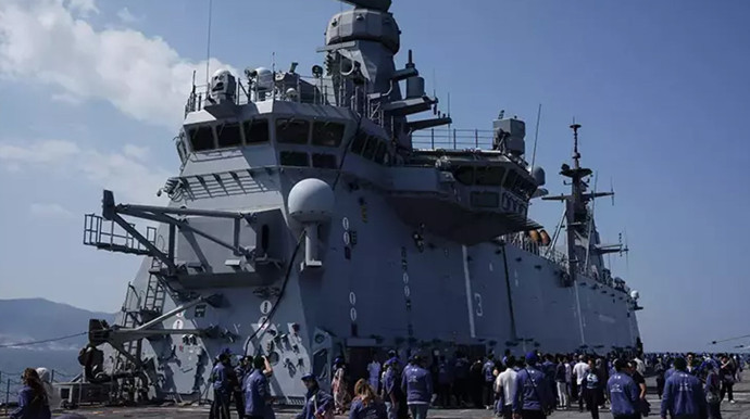 TEKNOFEST Mavi Vatan coşkusu İstanbul Boğazı’nda! Cumhurbaşkanı Erdoğan gemileri selamladı! - Resim : 3