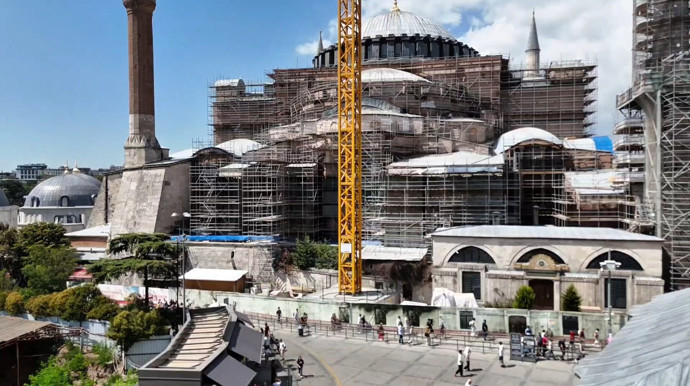 Bakan Ersoy'dan Ayasofya açıklaması: 'Restorasyonda deprem güvenliği öncelik arz etmekte' - Resim : 2