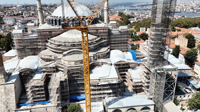 Bakan Ersoy'dan Ayasofya açıklaması: 'Restorasyonda deprem güvenliği öncelik arz etmekte' - Resim : 3