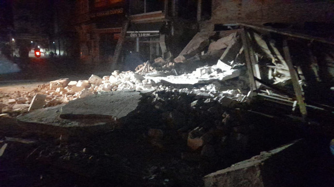 Son dakika! Balıkesir'de 6.1 büyüklüğünde deprem: İstanbul ve çevre illerde de hissedildi - Resim : 1