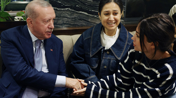 Cumhurbaşkanı Erdoğan'dan sürpriz kafe ziyareti! Vatandaşlarla sohbet etti - Resim : 1