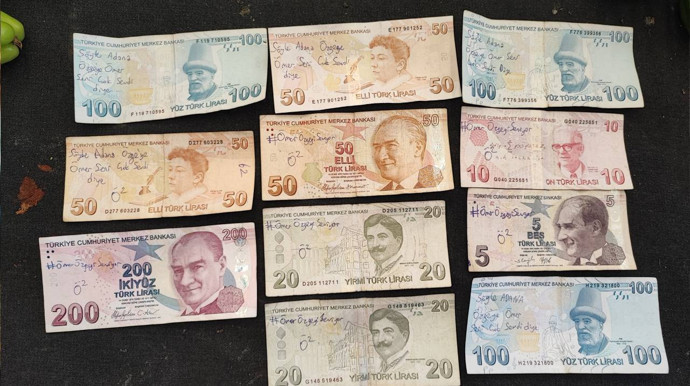 Paraların üzerindeki o yazı Adana'yı ayağa kaldırdı! Tüm il köşe bucak onları arıyor - Resim : 2