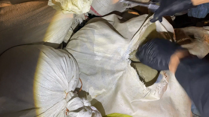 Van'da uyuşturucu baskını! Tam 517 kilo ele geçirildi - Resim : 3