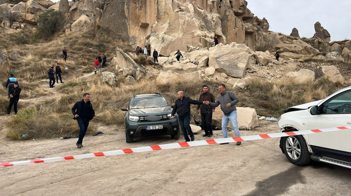 SON DAKİKA | Kapadokya'da peribacası çöktü: 3 kişi hayatını kaybetti - Resim : 4