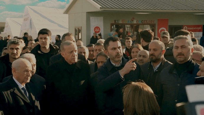 Çevre, Şehircilik ve İklim Değişikliği Bakanlığı’ndan duygu dolu 6 şubat filmi! "Bir oluruz, gerekirse tüm Türkiye 11 il oluruz" - Resim : 5