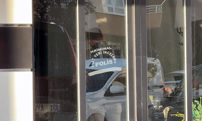 Oto galeriye silahlı saldırı! Sokakta oynayan çocuk vuruldu - Resim : 1