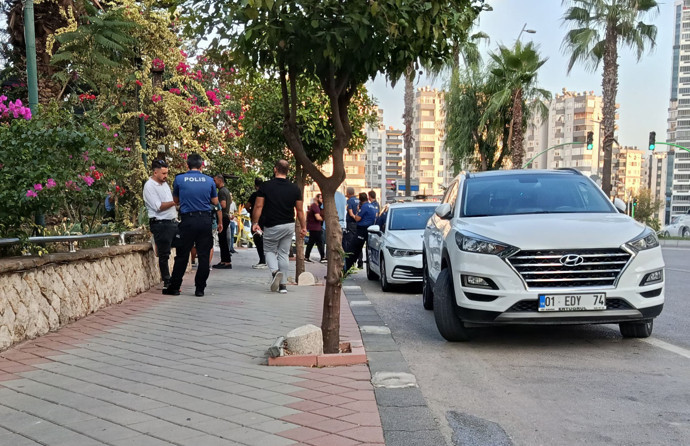 İş başvurusu onaylanmayınca çılgına döndü! 17 yaşındaki saldırgan dehşet saçtı - Resim : 1