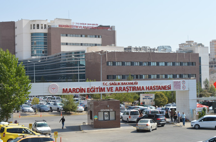 Akraba ailelerin silahlı arazi kavgası! Ortalık savaş alanına döndü: Ölü ve yaralılar var - Resim : 1