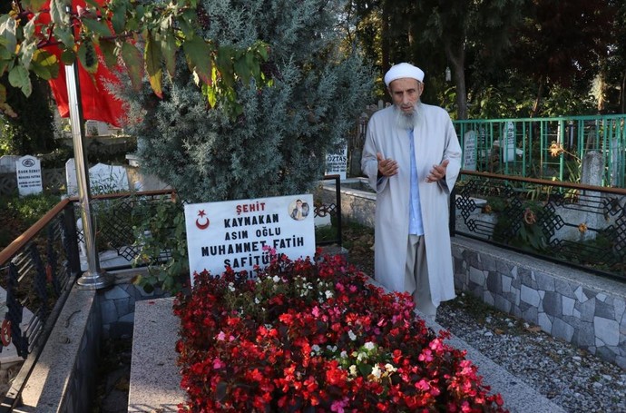 Asım Safitürk hayatını kaybetti! "4 gün önce sarılıp hasret gidermiştik" diyerek Bakan Soylu paylaştı - Resim : 2