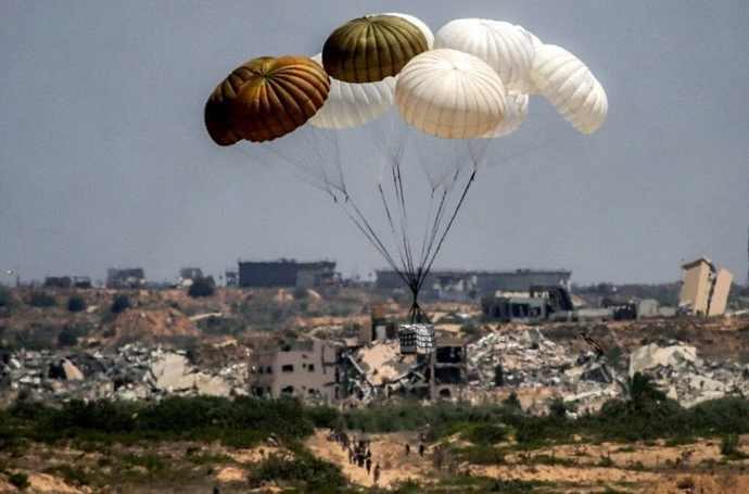 Enkaz ve mezarlıklar diyarı! Gökyüzünden çekilen o görüntüler yürek dağladı - Resim : 5