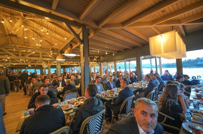 Aydın Ayaydın Fethiye'de iftar verdi - Resim : 1