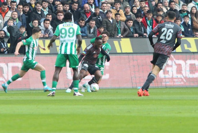 Konyaspor 1-2 Beşiktaş! Kartal son saniyede attı - Resim : 1