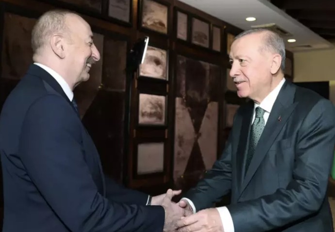 Cumhurbaşkanı Erdoğan'dan peş peşe görüşmeler! Diplomasinin kalbi Türkiye’de atıyor! tv100 Dış Haberler Müdürü Ahmet Yeşiltepe değerlendirdi - Resim : 1