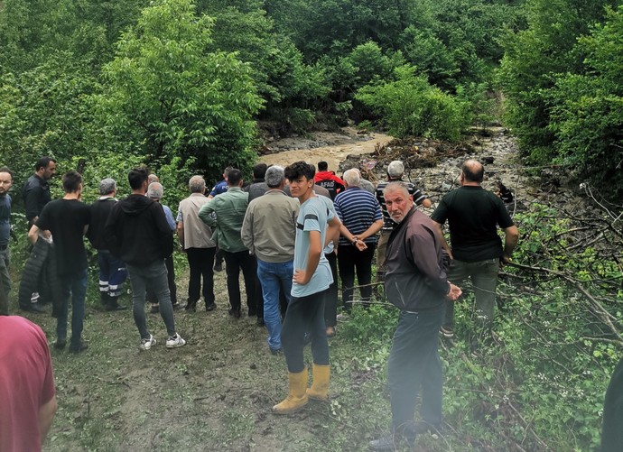 Ordu'da sel faciası! Yaşlı kadın sel sularına kapıldı! suya düşen Hatice Kocakoç'un cansız bedeni 1 kilometre uzakta bulundu! - Resim : 2