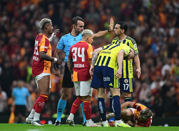 Dev derbide kazanan Galatasaray! Fenerbahçe'yi Osimhen yıktı - Resim : 3